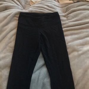 Lulu lemon 3/4 length black leggings